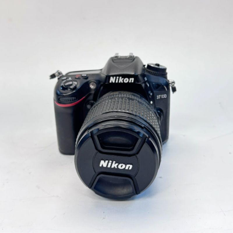 دوربین دست دوم عکاسی نیکون Nikon D7100 Kit 18-140mm f/3.5-5.6 G VR (62000 شات)