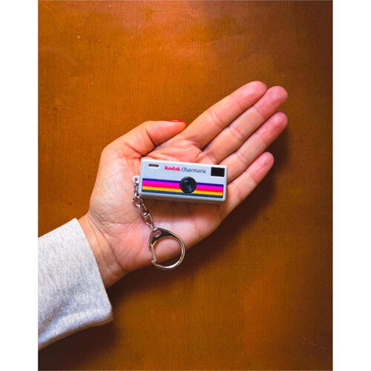 نمای کاربردی دوربین دیجیتال جاکلیدی کداک Kodak Charmera Key Chain Digital Camera Random Style Blind 
