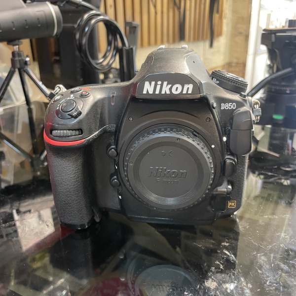 دوربین عکاسی نیکون Nikon D850 body (100000 شات)