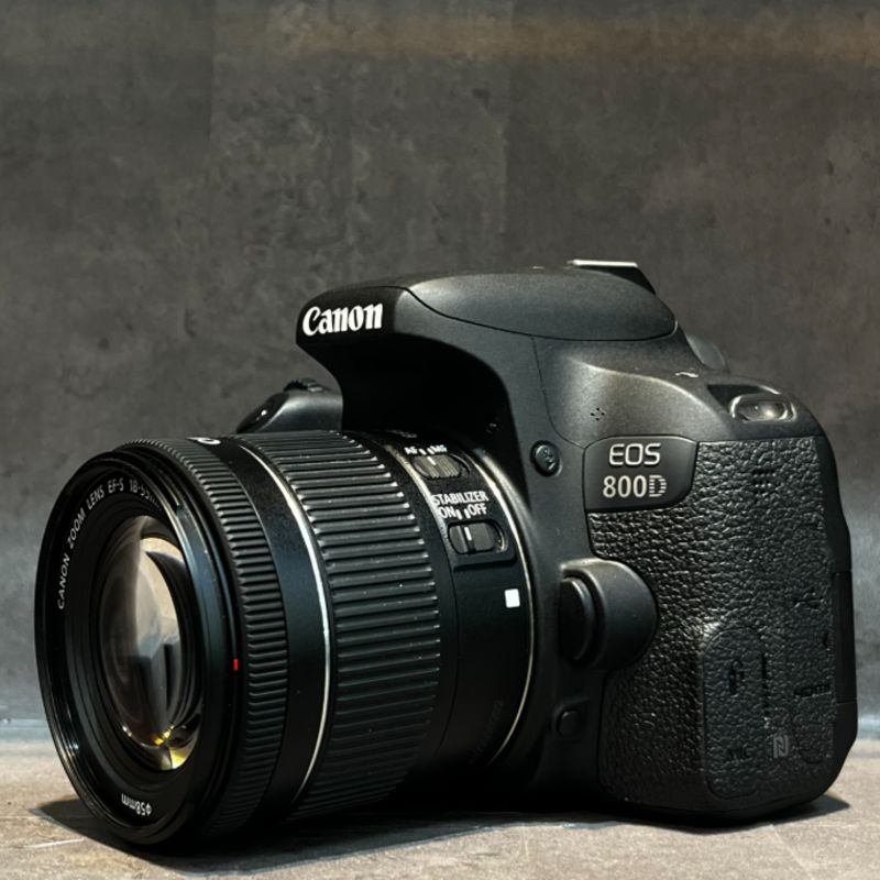 دوربین دست دوم عکاسی کانن Canon EOS 800D Kit 18-55mm f/4-5.6 IS STM (2000 شات)