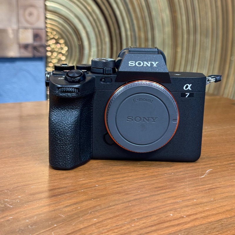 دوربین دست دوم Sony a7 IV Mirrorless Camera Body (500 شات)