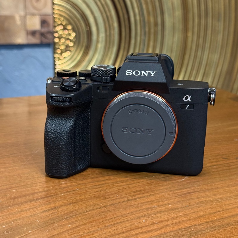 دوربین دست دوم بدون آینه سونی Sony a7 IV Mirrorless Camera Body (1700 شات)