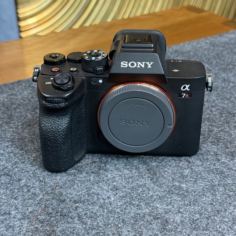 دوربین دست دوم بدون آینه سونی Sony Alpha Mirrorless Camera a7R V body (۴۰۰۰ شات)