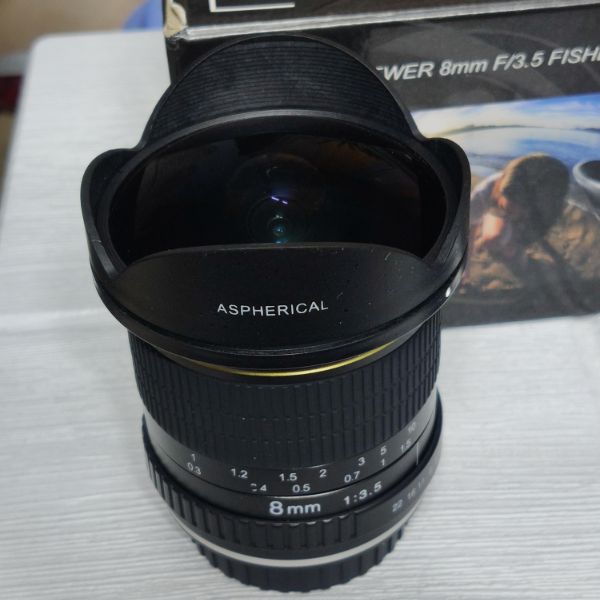 لنز دست دوم فیش آی Neewer 8mm f/3.5 Aspherical for canon (جعبه دارد)
