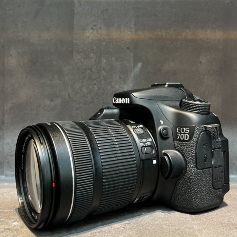 دوربین دست دوم عکاسی کانن Canon EOS 70D Kit 18-135mm f/3.5-5.6 IS STM (800 شات)