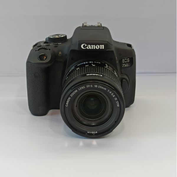 دوربین دست دوم عکاسی کانن Canon EOS 750D Kit 18-55mm f/3.5-5.6 IS STM  (7000 شات)