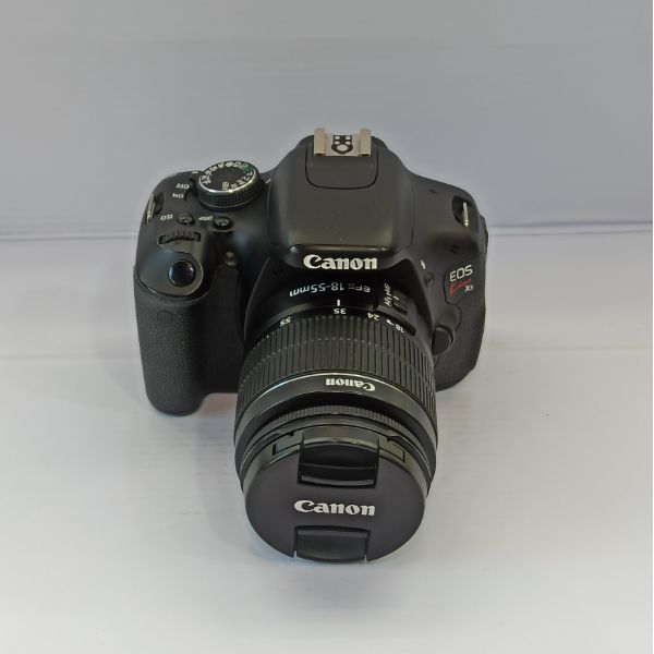دوربین دست دوم canon 700d kisx 5x (7000 شات)
