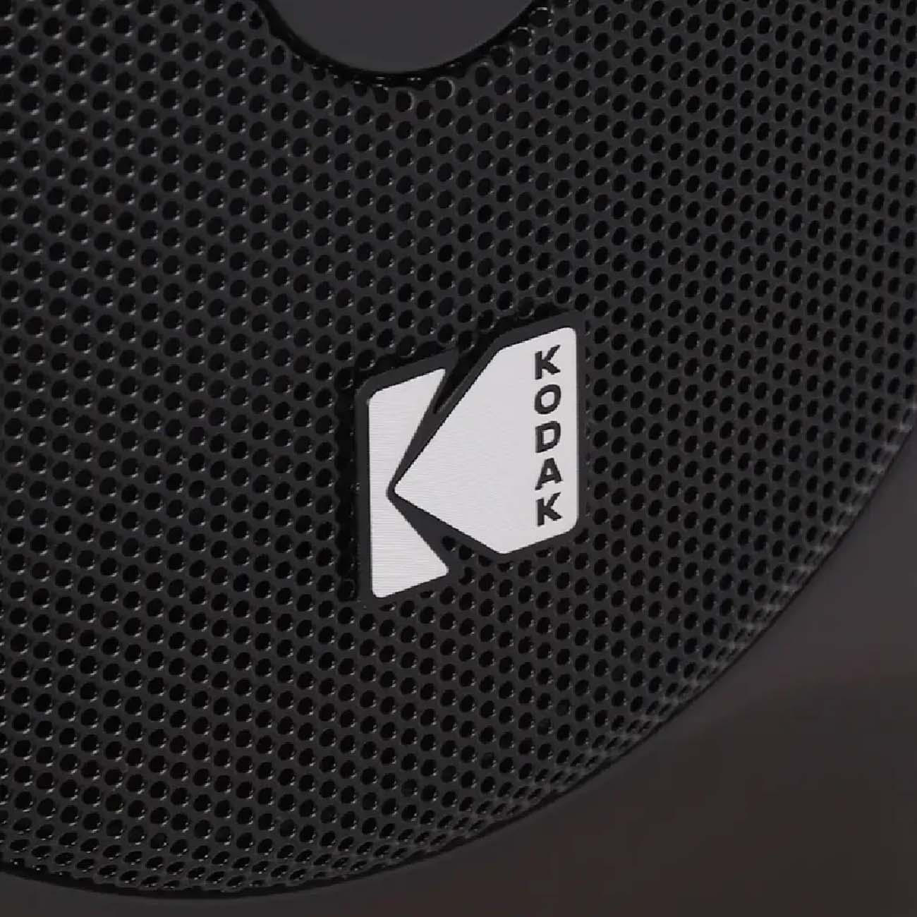 نمای نزدیک از اسپیکر بلوتوثی کداک Kodak PRPS-1785 Retractable Trolley Speaker