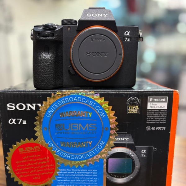 دوربین دست دوم Sony a7 III Mirrorless Camera Body (90/000 شات)