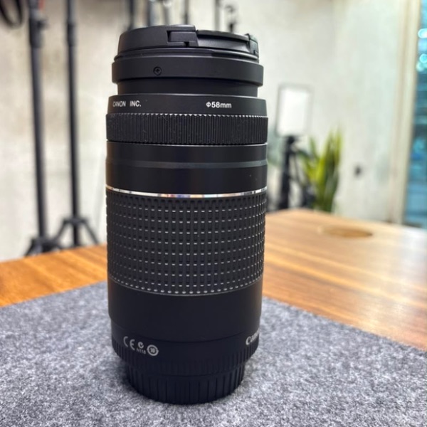 لنز دست دوم کانن Canon EF 75-300mm f/4-5.6 III (جعبه ندارد)