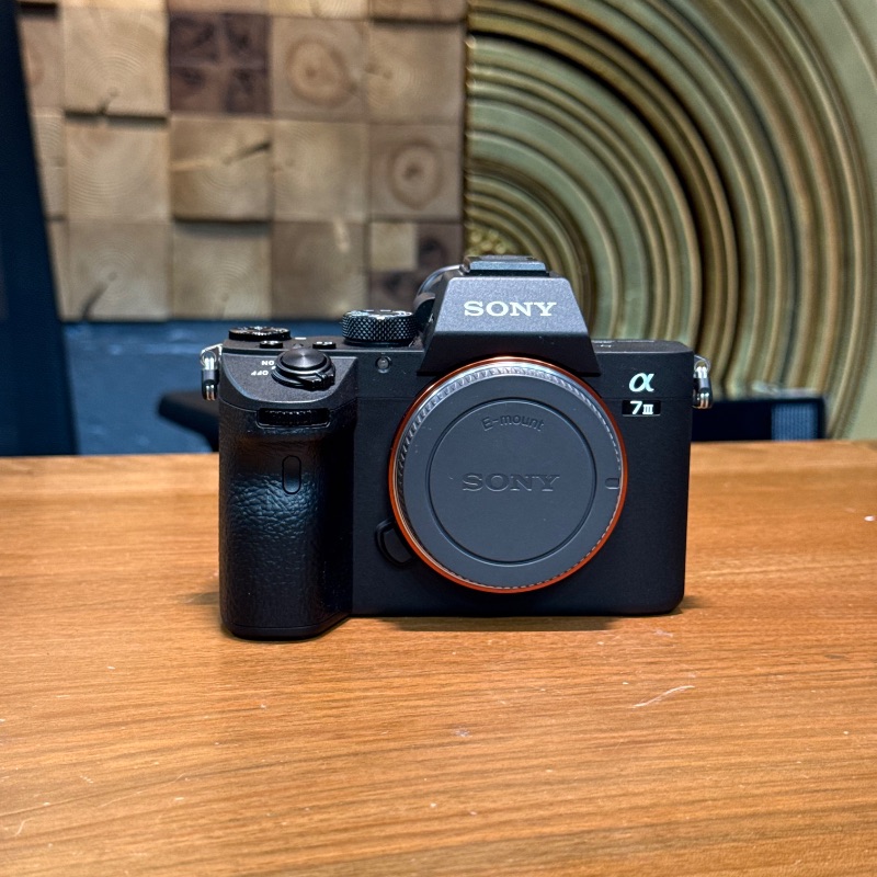 دوربین دست دوم بدون آینه سونی Sony a7 III Mirrorless Camera Body (4800 شات)