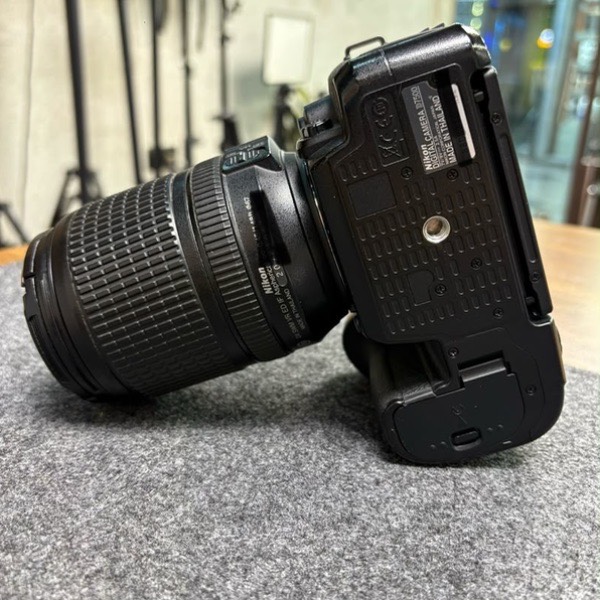 دوربین دست دوم عکاسی نیکون Nikon D7500 Kit 18-140mm f/3.5-5.6 G VR (25/000 شات)