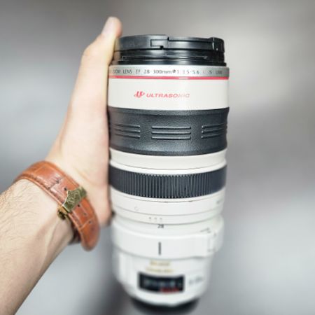 لنز دست دوم کانن Canon EF 28-300mm f/3.5-5.6L IS USM (جعبه دارد)