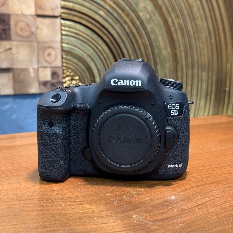 دوربین دست دوم عکاسی کانن Canon EOS 5D Mark III Body  (۷۰۰۰ شات)