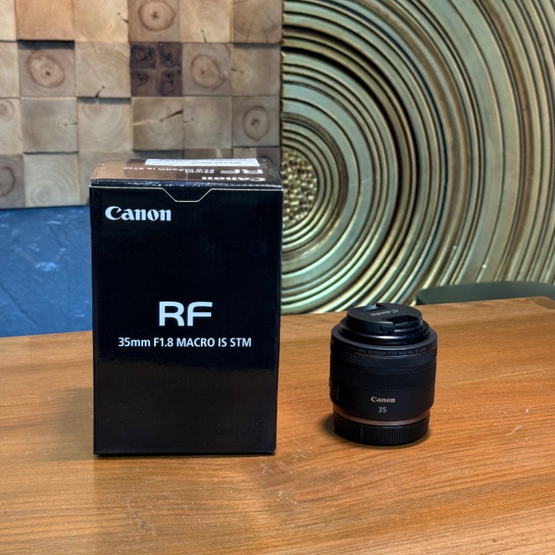 لنز دست دوم بدون‌ آینه کانن Canon RF 35mm F1.8 IS STM Macro (جعبه دارد)