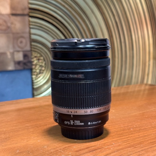 لنز دست دوم کانن Canon EF-S 18-200mm f/3.5-5.6 IS Lens (جعبه ندارد)