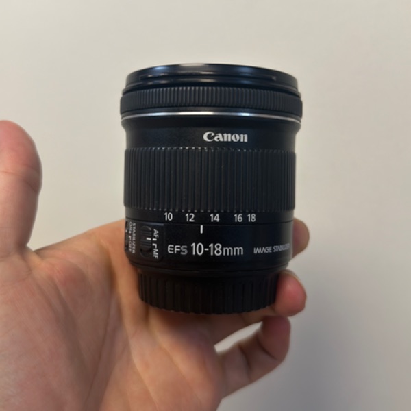 لنز دست دوم EF-S 10-18 f/4.5-5.6 IS STM (جعبه ندارد)