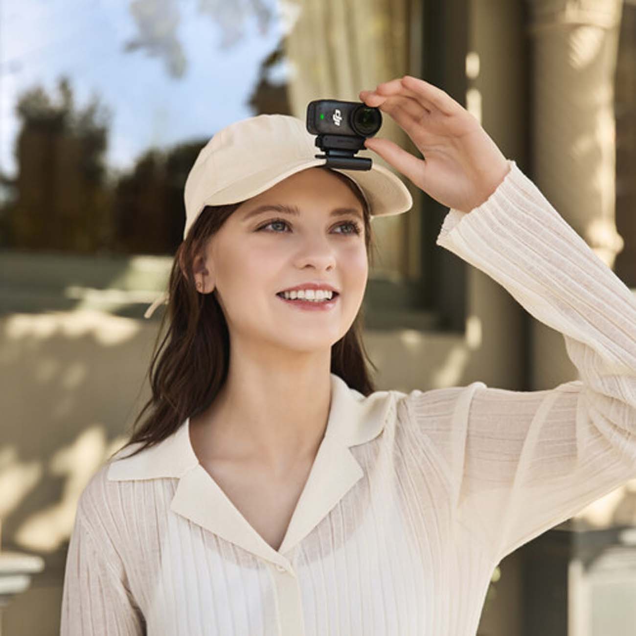 نمای کاربردی از دوربین ورزشی و اکشن دی‌جی‌آی DJI Osmo Nano On-the-Go Combo 128GB Action Camera