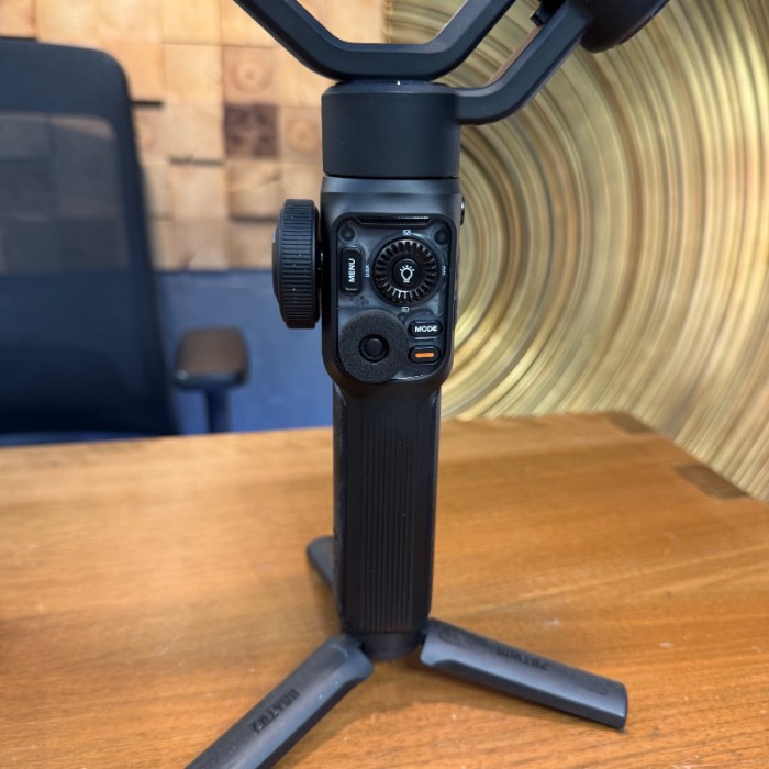 گیمبال دست دوم موبایل ژیون Zhiyun Smooth 5S AI Smartphones Gimbal