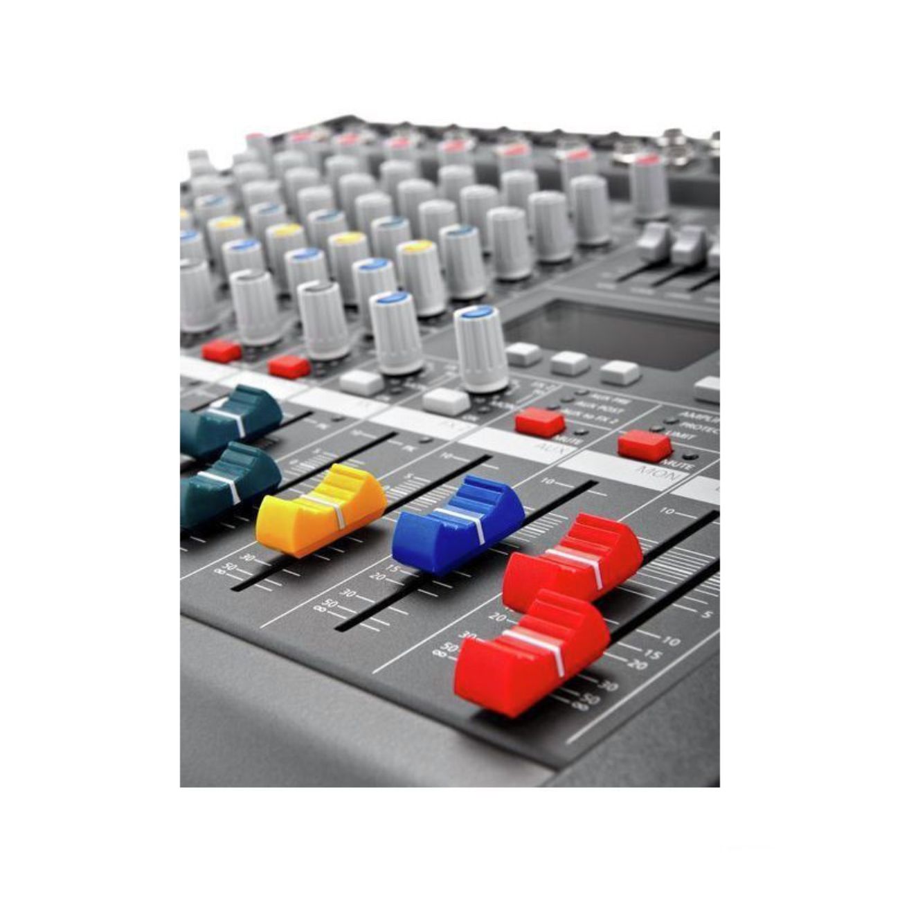نمای نزدیک پاور میکسر دایناکورد Dynacord PowerMate 600-3 Grade 1 Powered Mixer