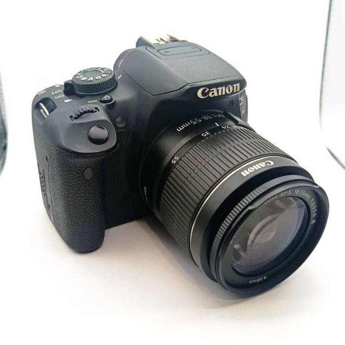 دوربین عکاسی کانن Canon EOS 700D Kit 18-55mm f/3.5-5.6 iii (20000 شات)