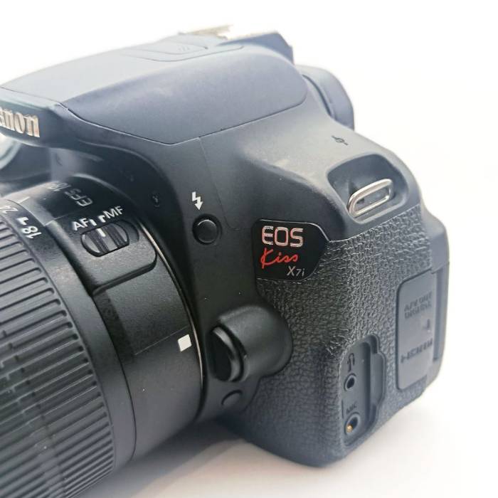 دوربین عکاسی کانن Canon EOS 700D Kit 18-55mm f/3.5-5.6 iii (20000 شات)