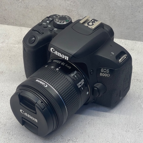 دوربین دست دوم عکاسی کانن Canon EOS 800D Kit 18-55mm f/4-5.6 IS STM (15,000 شات)