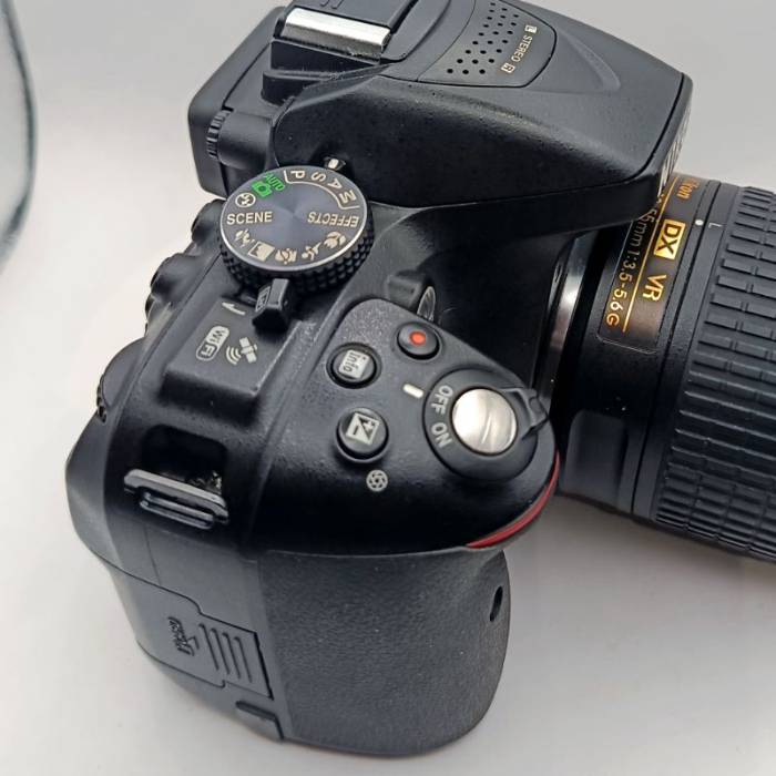 دوربین دست دوم عکاسی نیکون Nikon D5300‌ Kit 18-55mm f/3.5-5.6 G AF-P VR (22000 شات)