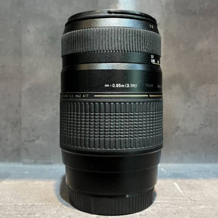 لنز دست دوم تامرون Tamron AF 70-300mm f/4-5.6 Di LD Macro for Canon (جعبه دارد)