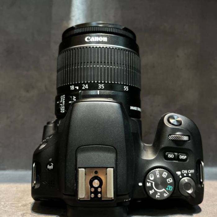 دوربین دست دوم عکاسی کانن Canon EOS 200D Kit 18-55 mm f/4-5.6 IS II  (5000 شات)