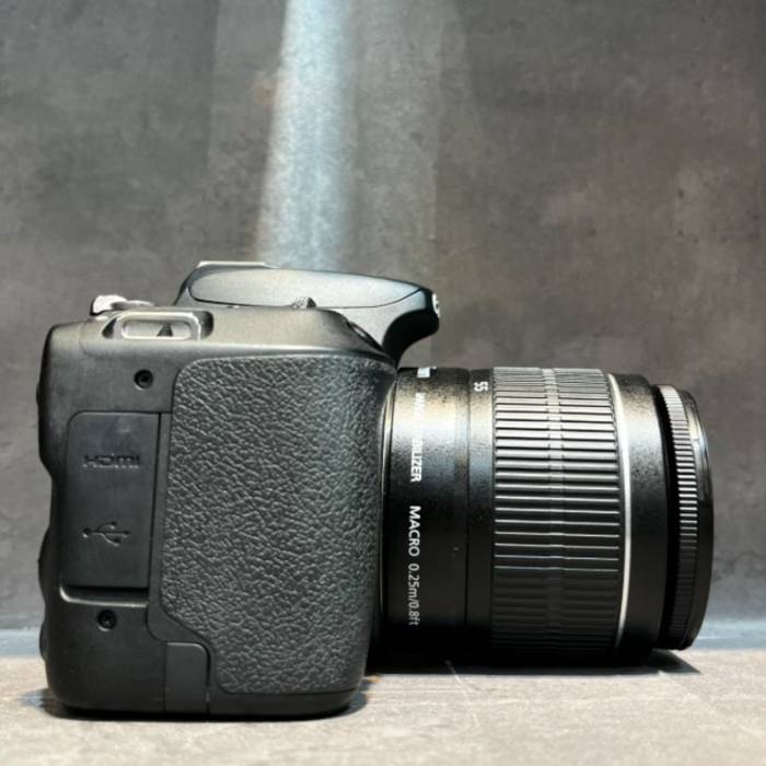 دوربین دست دوم عکاسی کانن Canon EOS 200D Kit 18-55 mm f/4-5.6 IS II  (5000 شات)