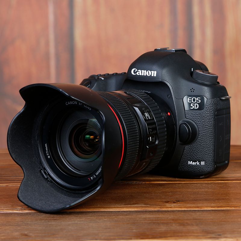 دوربین دست دوم عکاسی کانن Canon EOS 5D Mark III Kit 24-105mm f/4L IS USM (190000 شات)