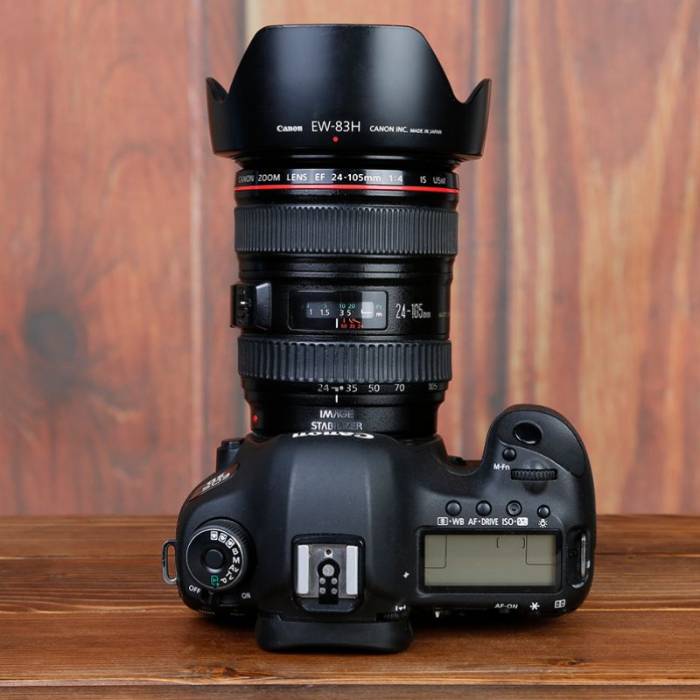 دوربین دست دوم عکاسی کانن Canon EOS 5D Mark III Kit 24-105mm f/4L IS USM (190000 شات)