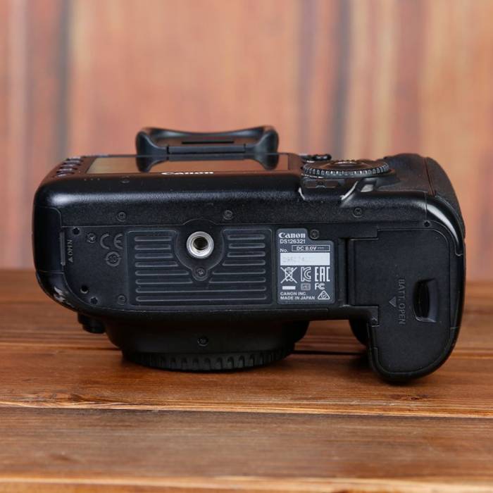 دوربین دست دوم عکاسی کانن Canon EOS 5D Mark III Kit 24-105mm f/4L IS USM (190000 شات)
