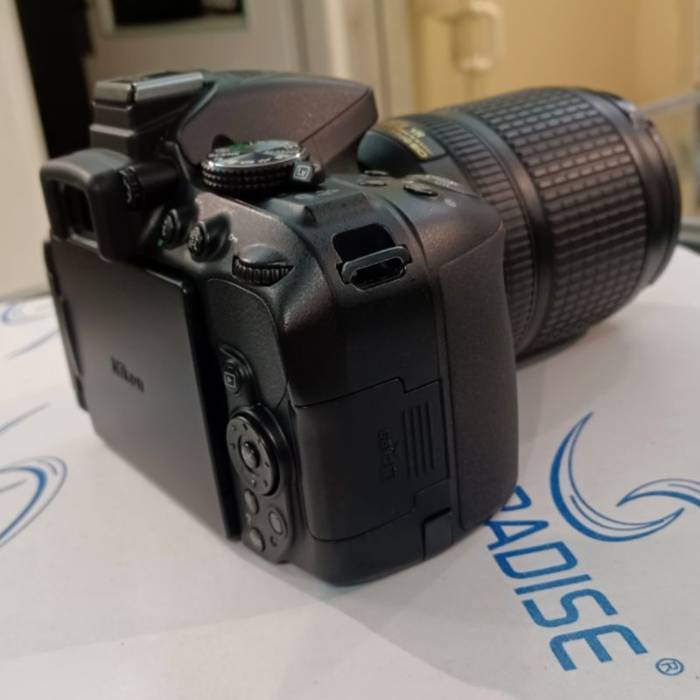 دوربین دست دوم عکاسی نیکون Nikon D5300 kit 18-140mm f/3.5-5.6 G VR (6296 شات)
