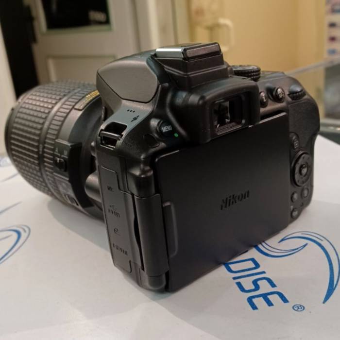 دوربین دست دوم عکاسی نیکون Nikon D5300 kit 18-140mm f/3.5-5.6 G VR (6296 شات)
