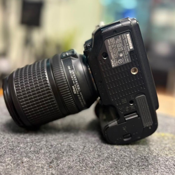دوربین دست دوم عکاسی نیکون Nikon D7200 Kit 18-140mm f/3.5-5.6 G VR (22/000 شات)