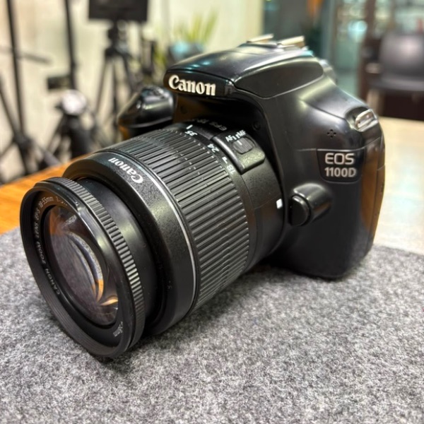 دوربین دست دوم عکاسی کانن مدل Canon EOS 1100D Kit 18-55mm  (20/400 شات)
