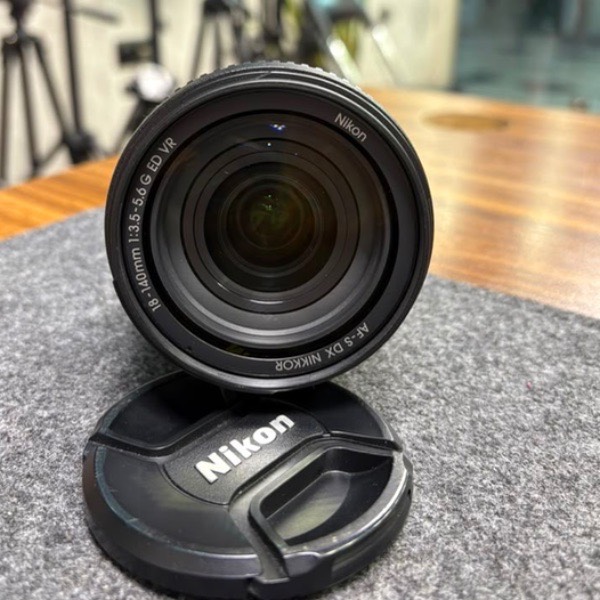 لنز دست دوم نیکون Nikon AF-S DX NIKKOR 18-140mm f/3.5-5.6G ED VR No Box (جعبه ندارد)