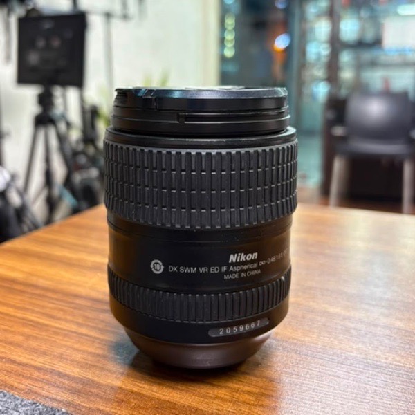 لنز دست دوم نیکون Nikon AF-S DX NIKKOR 18-300mm f/3.5-6.3G ED VR (جعبه دارد)