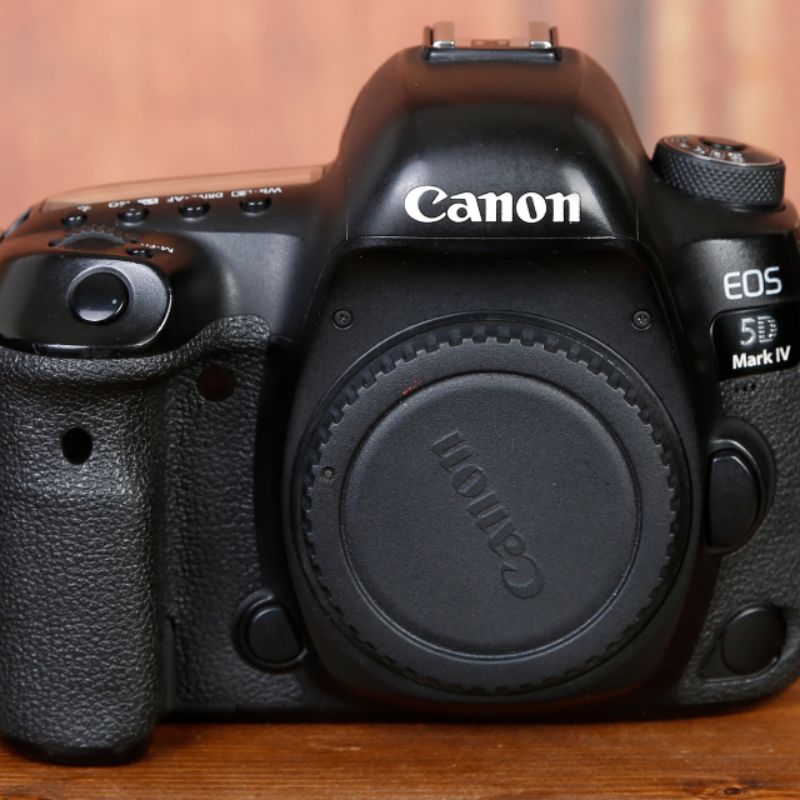 دوربین دست دوم عکاسی کانن Canon EOS 5D Mark IV Body (186000 شات)