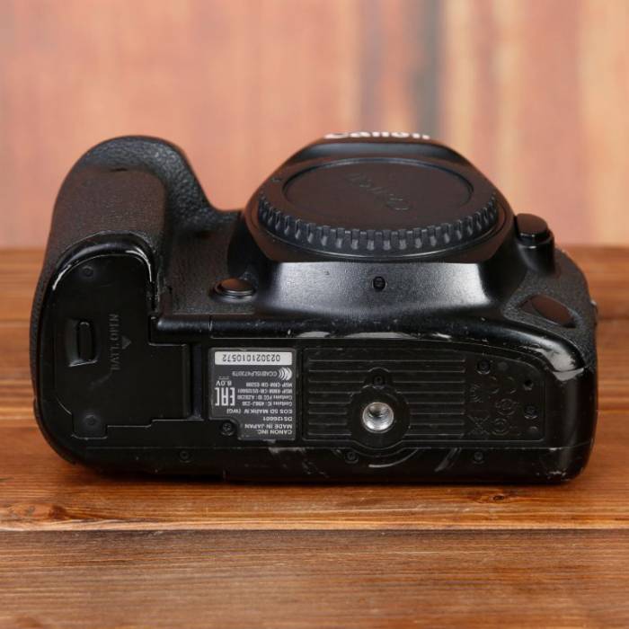 دوربین دست دوم عکاسی کانن Canon EOS 5D Mark IV Body (186000 شات)