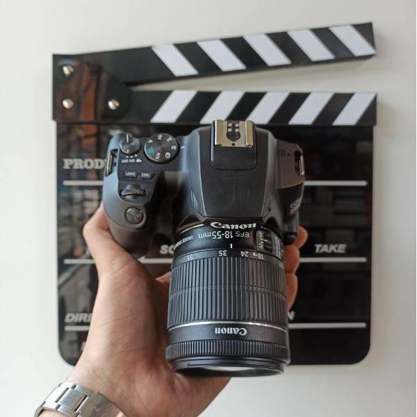 دوربین دست دوم عکاسی کانن Canon EOS 250D Kit EF-S 18-55 mm f/4-5.6 IS STM (2000 شات)