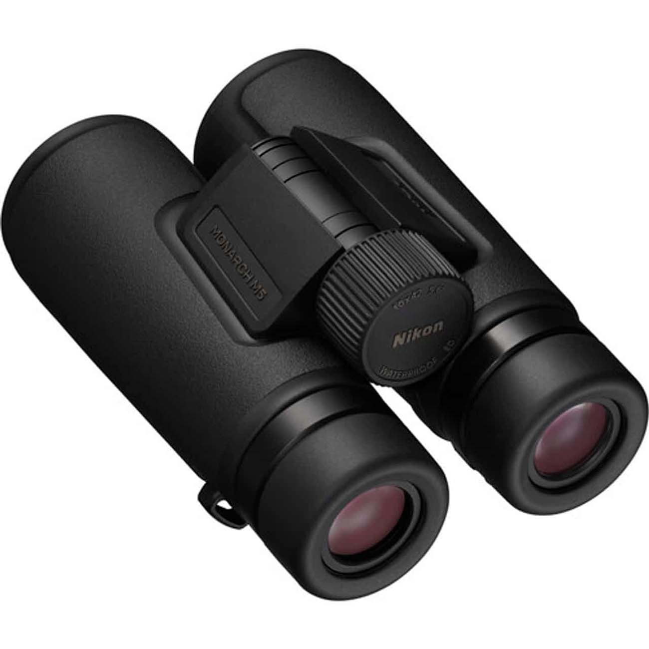 نمای جانبی از دوربین دوچشمی نیکون Nikon Monarch 5 12x42 Binocular