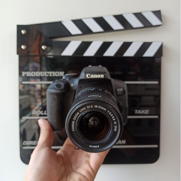 دوربین دست دوم عکاسی کانن Canon EOS 750D Kit 18-55mm f/3.5-5.6 IS STM (10000 شات)