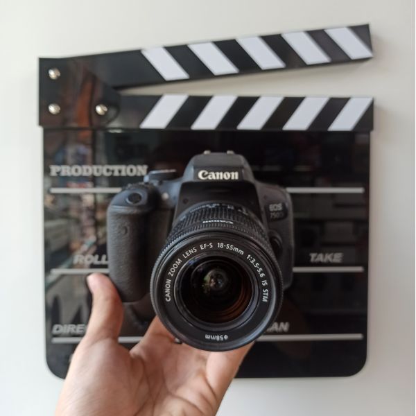 دوربین دست دوم عکاسی کانن Canon EOS 750D Kit 18-55mm f/3.5-5.6 IS STM (8000 شات)