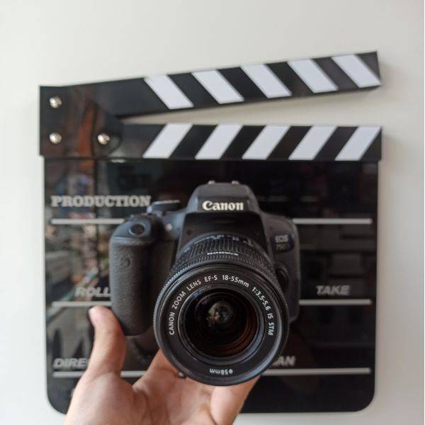 دوربین دست دوم عکاسی کانن Canon EOS 750D Kit 18-55mm f/3.5-5.6 IS STM (8000 شات)