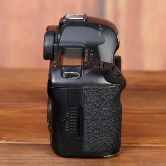 دوربین دست دوم عکاسی کانن Canon EOS 5D Mark II Body (23000 شات)