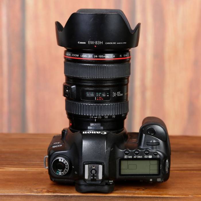 دوربین دست دوم عکاسی کانن Canon EOS 5D Mark II Kit 24-105mm f/4L IS USM (23000 شات)