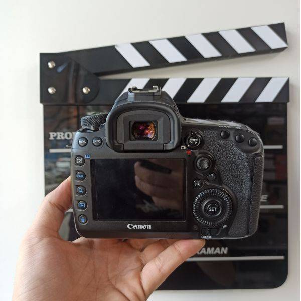دوربین دست دوم عکاسی کانن Canon EOS 5D Mark IV Body (23000 شات)